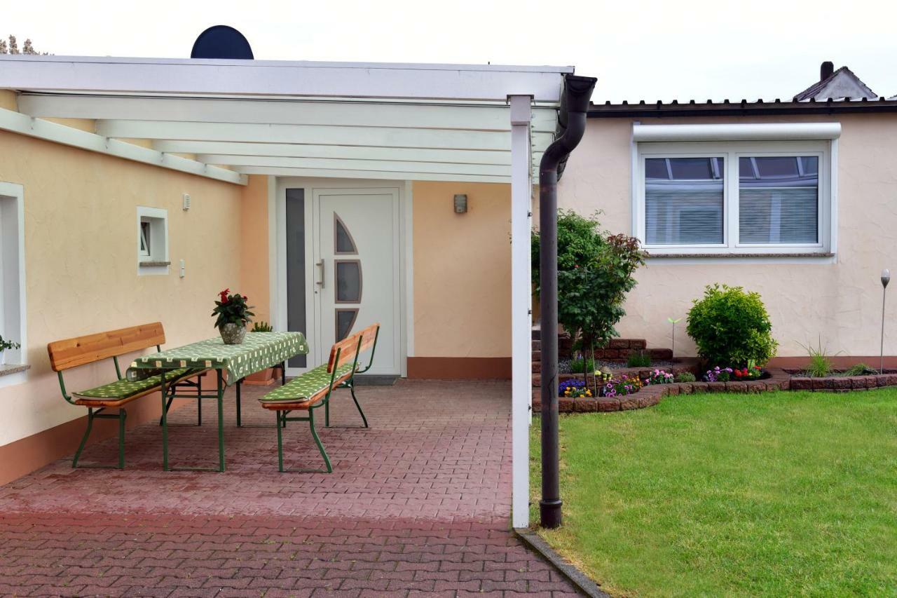 Annis Wohnschloesschen Apartment Mainhausen Bagian luar foto