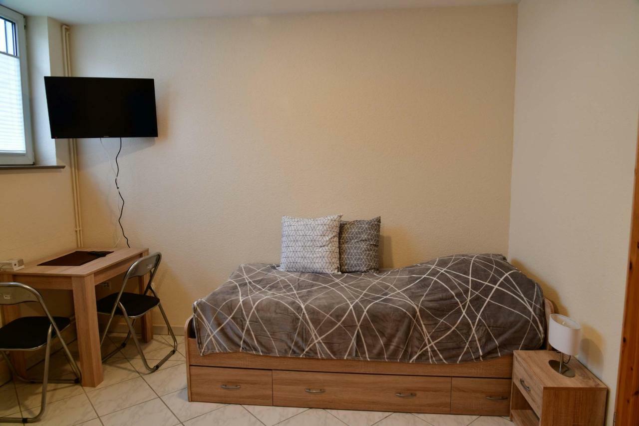 Annis Wohnschloesschen Apartment Mainhausen Bagian luar foto